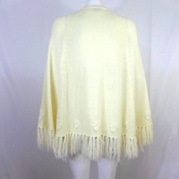 Vintage English Village Poncho Sweater Ivory Acrylic Button Up Fringe - Picture 3 of 5